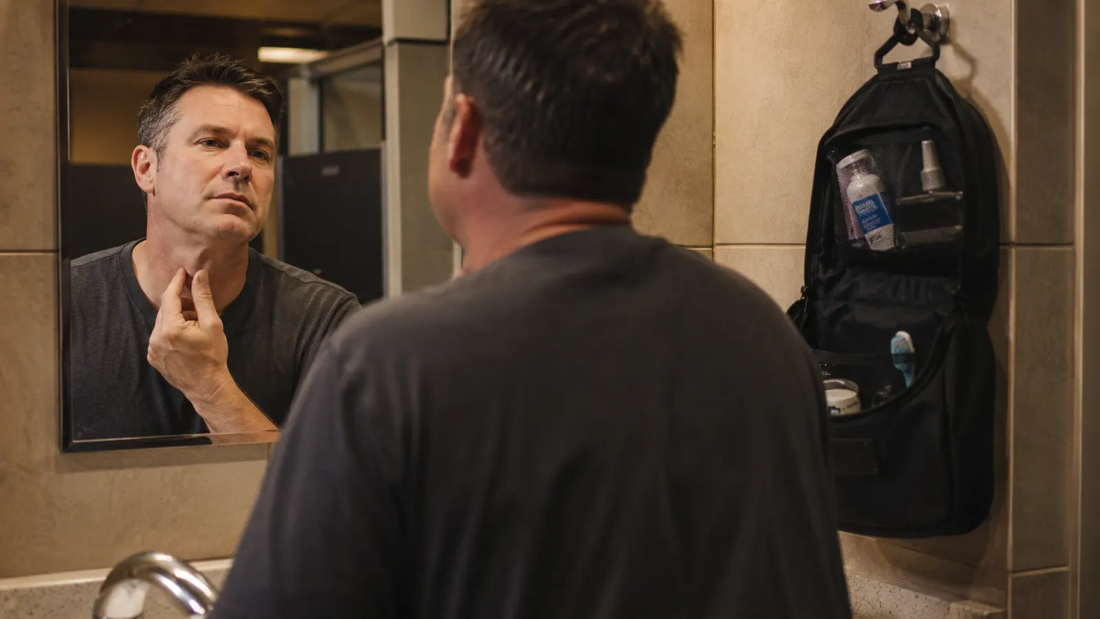 How to Stay Groomed on the Road Without a Full Bathroom